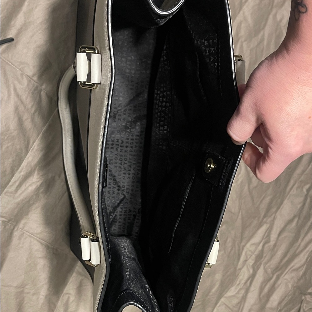 Elegant Black and White Kate spade purse with wallet - Picture 12 of 13